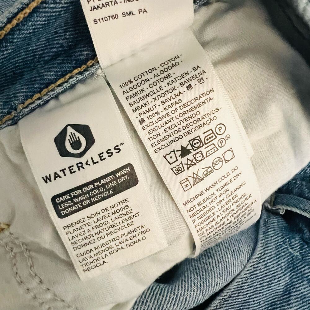 Levi’s High Waisted Distressed Mom Jeans Size 30 - Picture 6 of 9
